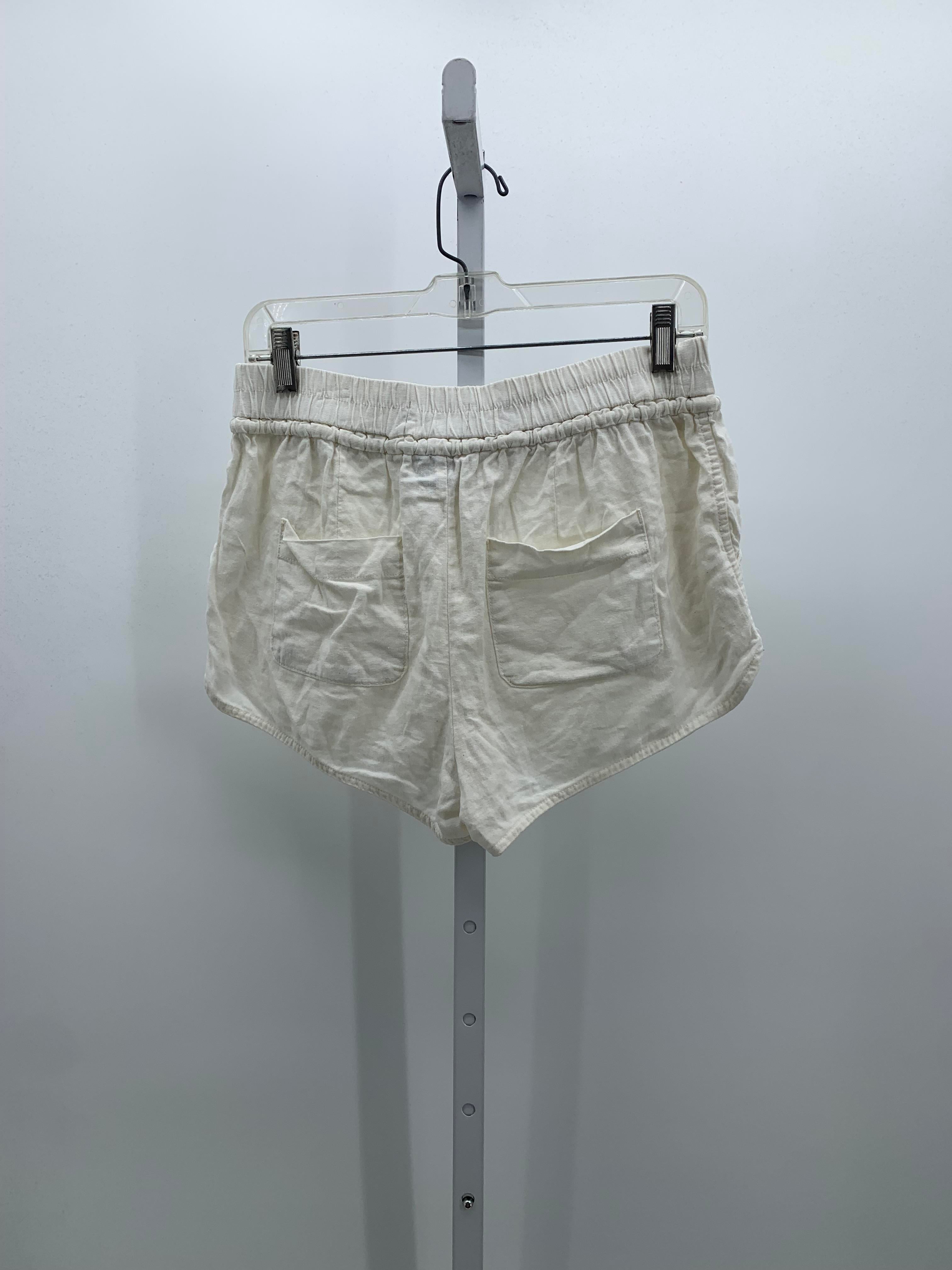 Size Medium Juniors Shorts