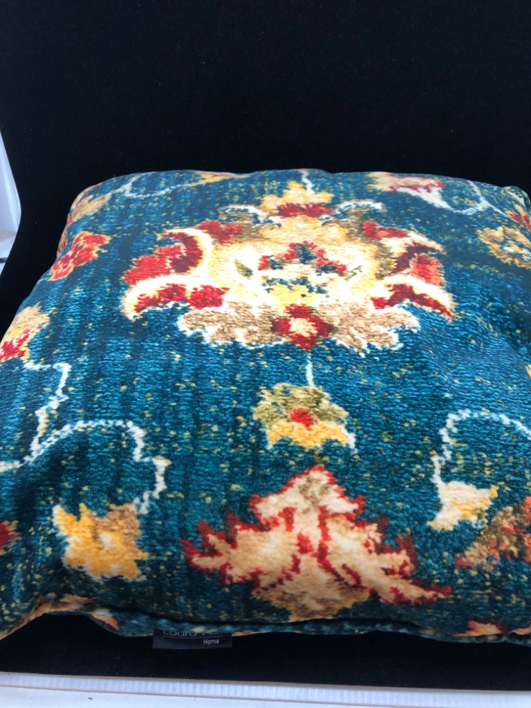 DARK GREEN W/ YELLOW RED FLOWERS PILLOW LAURA HIL.