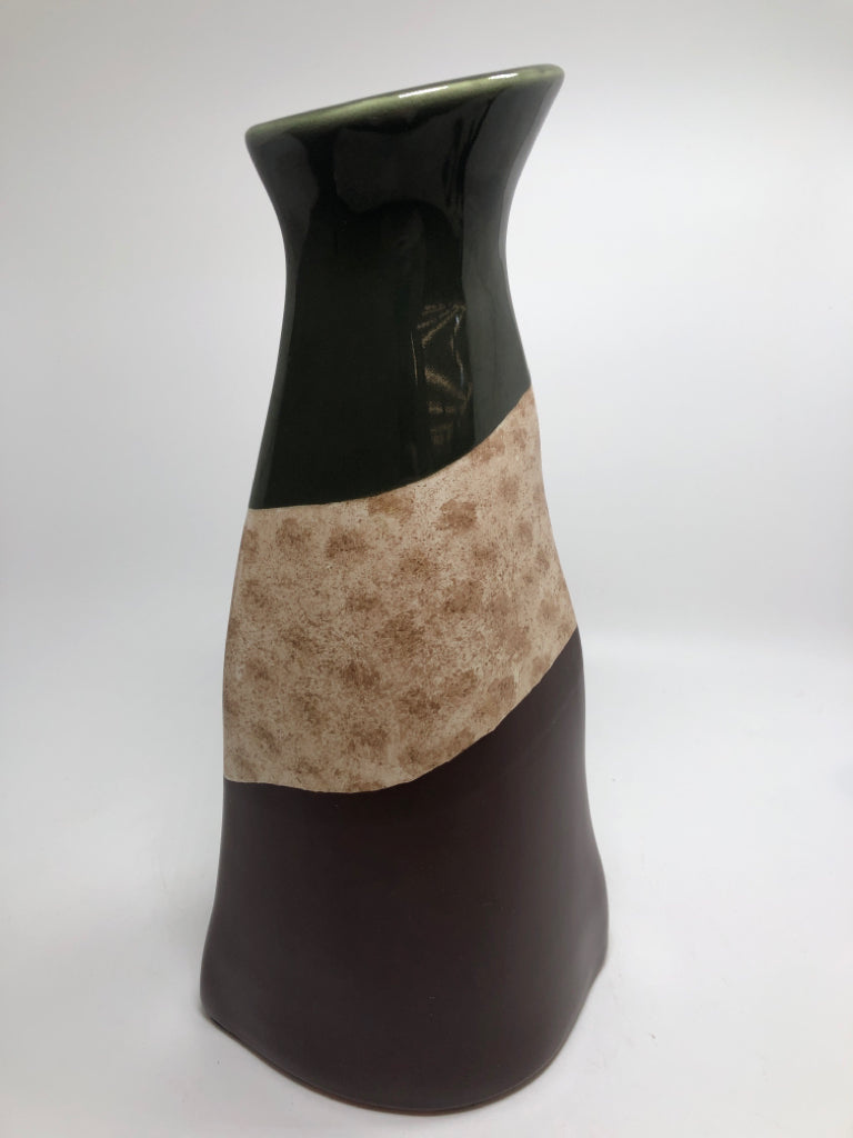 ELITA BROWN & GREEN CERAMIC VASE.