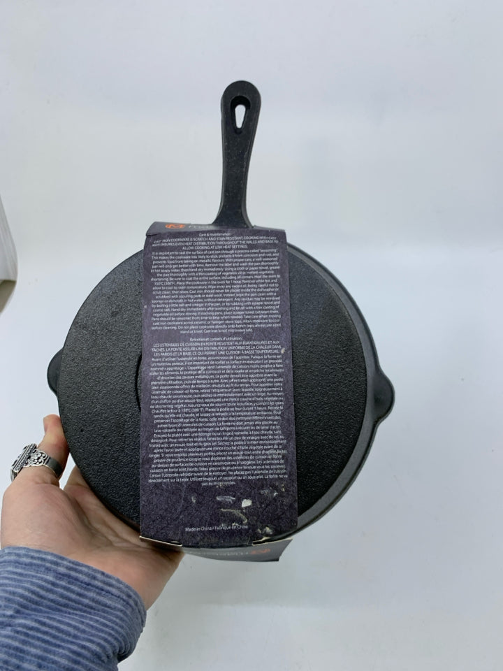 NIP MASTERCLASS CAST IRON SKILLET.