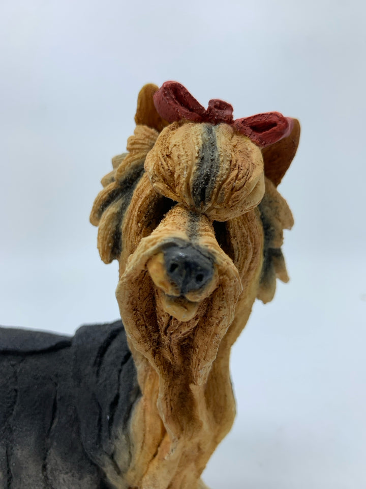 RESIN YORKSHIRE TERRIER FIGURE "A BREED APART" #70012 5.