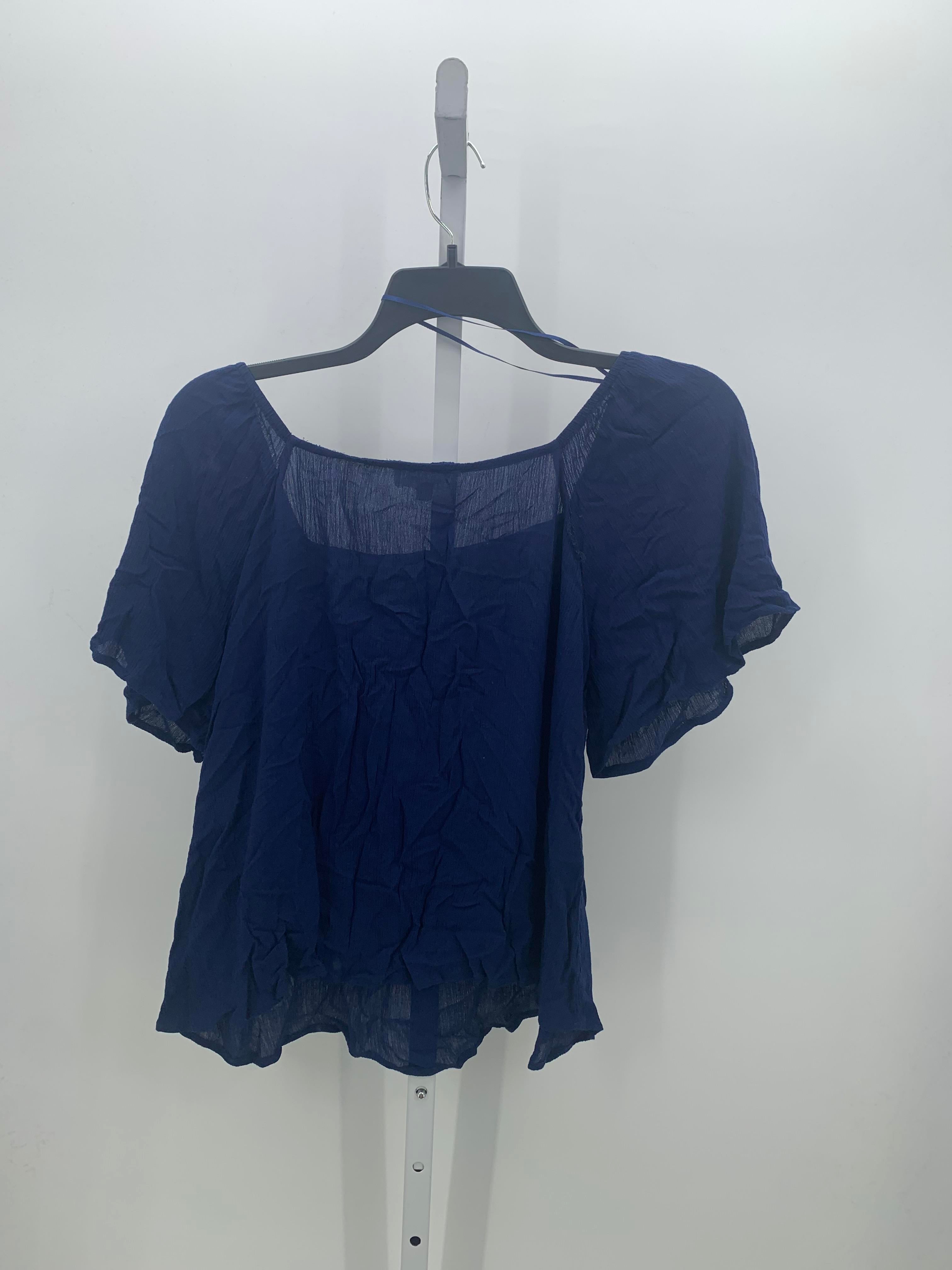 Cloud Chaser Size Large Juniors Short Sleeve Shirt