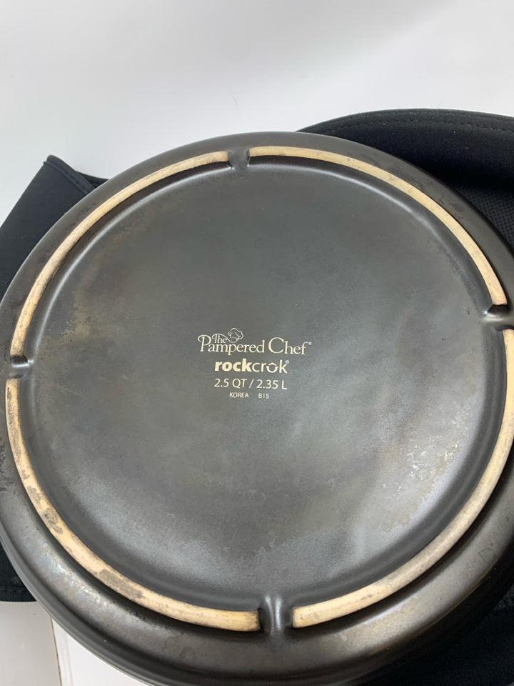 PAMPERED CHEF ROCK CROCK W/VELCRO COVER.
