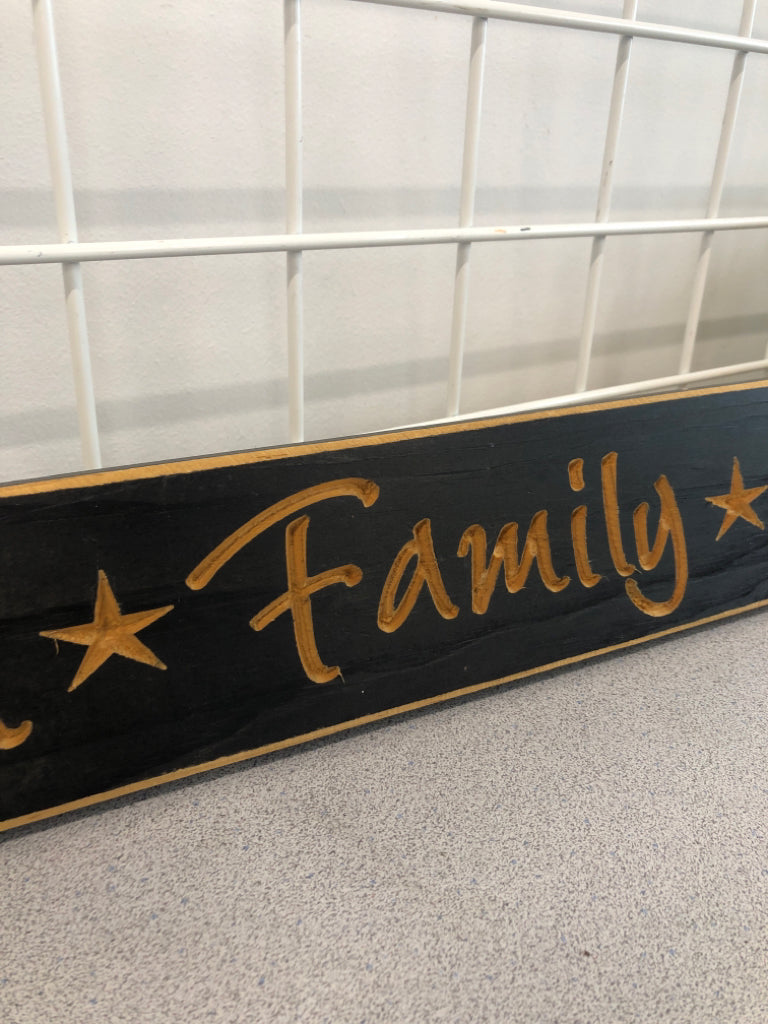 FAITH FAMILY FRIENDS WALL SIGN.
