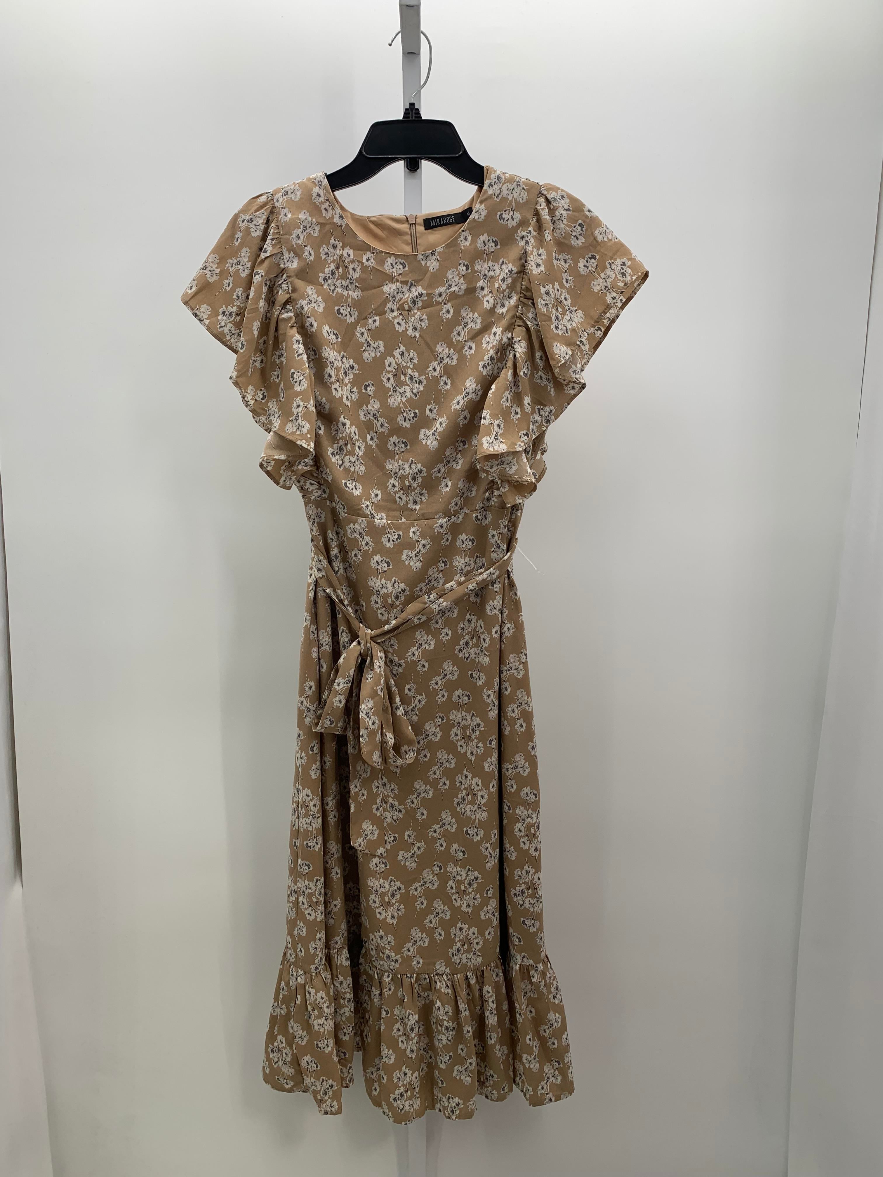 Size Medium Misses Short Sleeve Dress