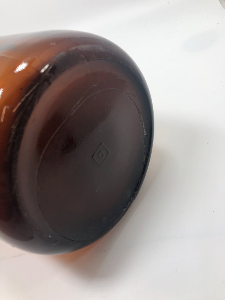 LG AMBER GLASS APOTHECARY BOTTLE W/CORK.