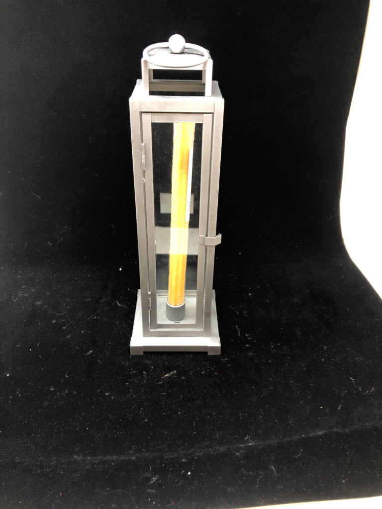 LG SLEEK RECTANGULAR CANDLE HOLDER.