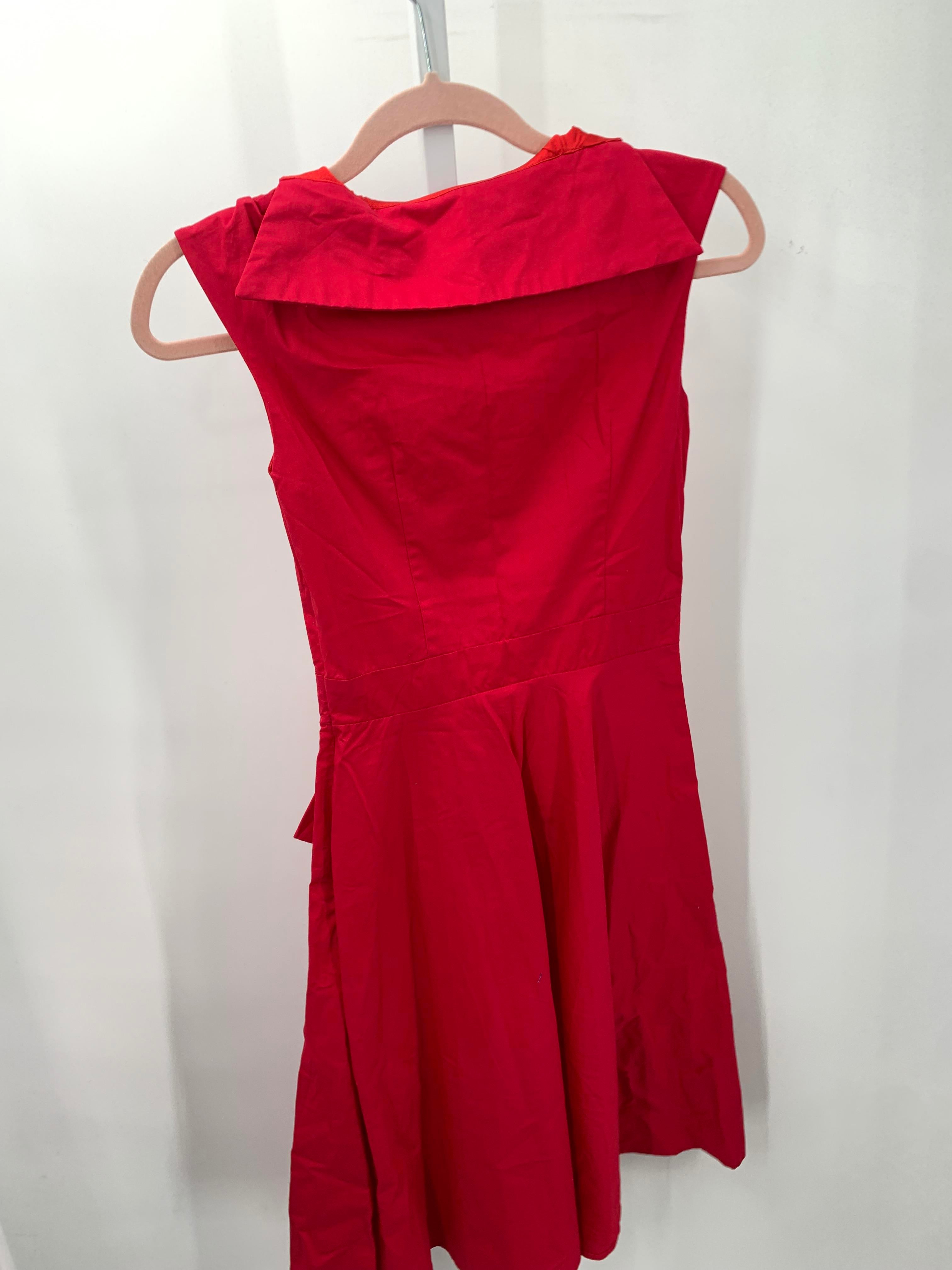 Size Small Misses Sleeveless Dress