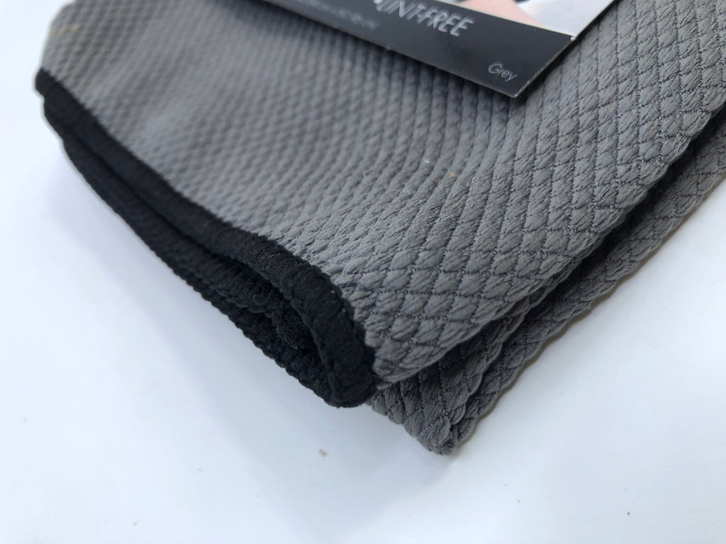 NIP GLASS DRYING TOWEL.