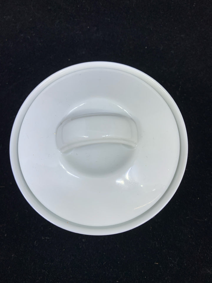 WHITE W/NAVY RIM SUGAR DISH.