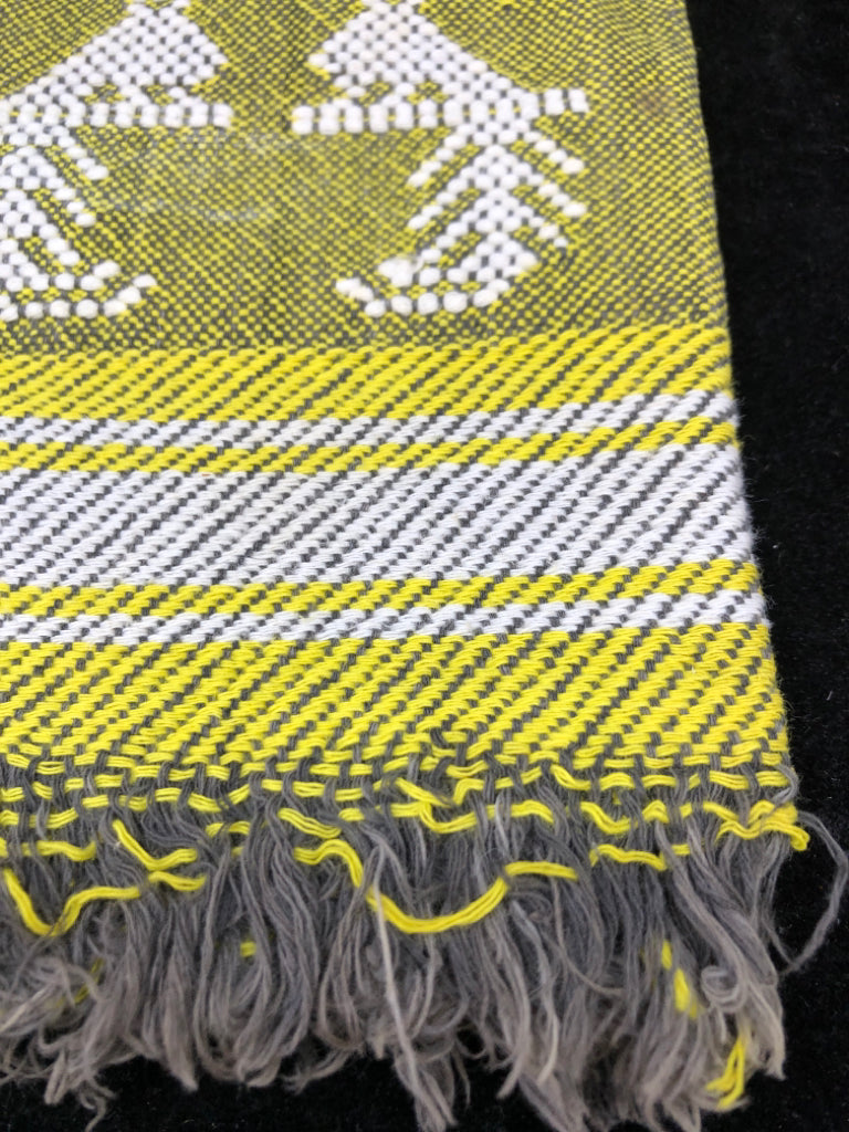 YELLOW WOVEN TEA TOWEL W/2 BIRDS.