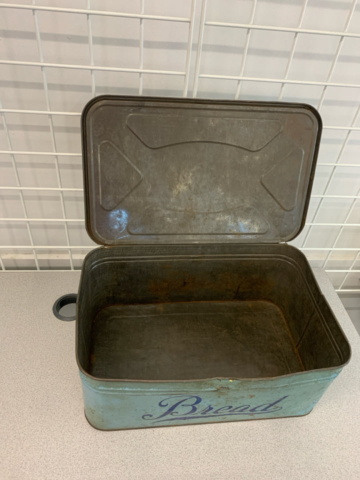 VTG BREAD BOX.