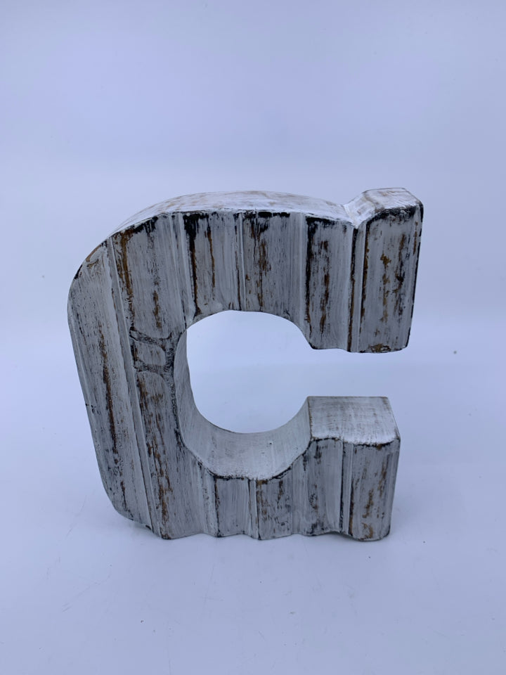 WHITE WASHED MONOGRAM C.