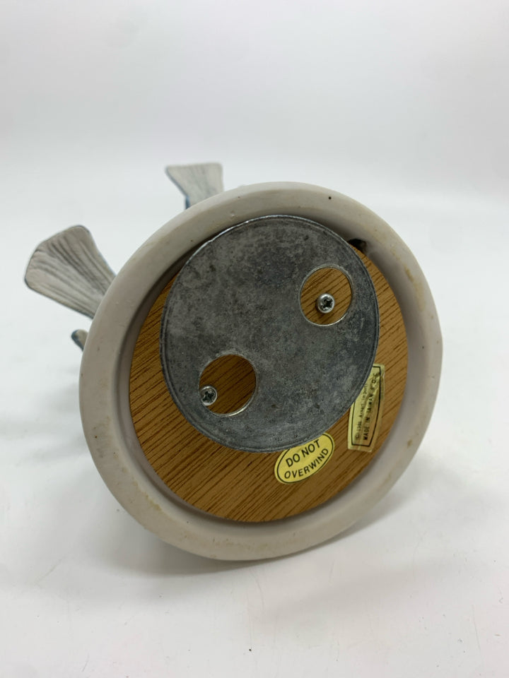 BLUE BIRD PORCELAIN MUSIC BOX.