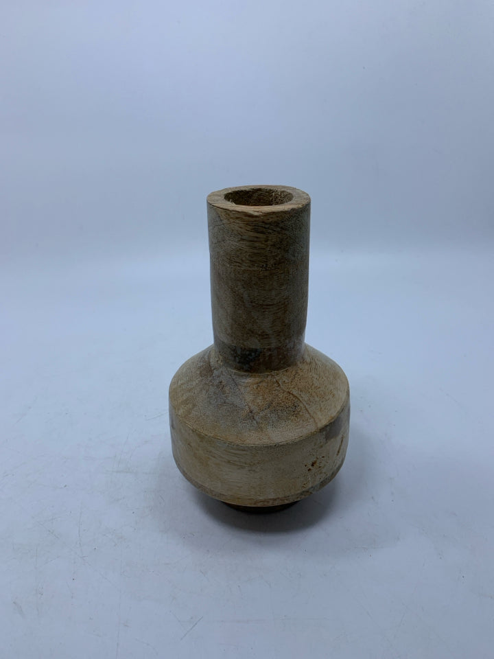 DISTRESSED WOOD VASE.