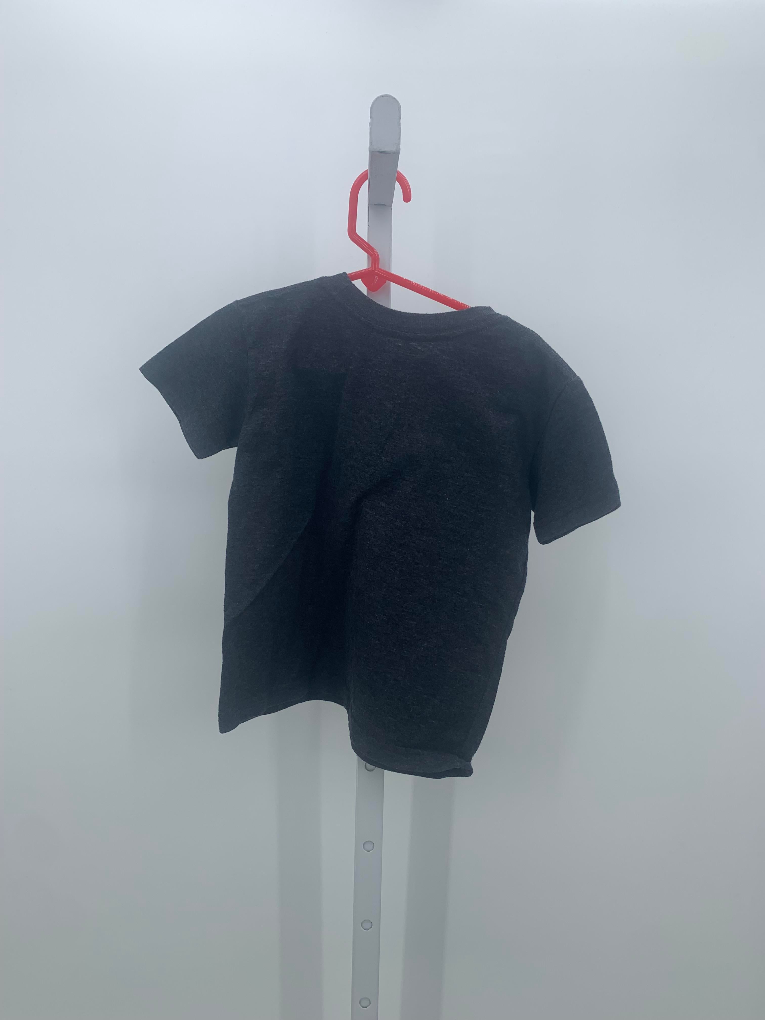 GRAPHIC KNIT TEE.