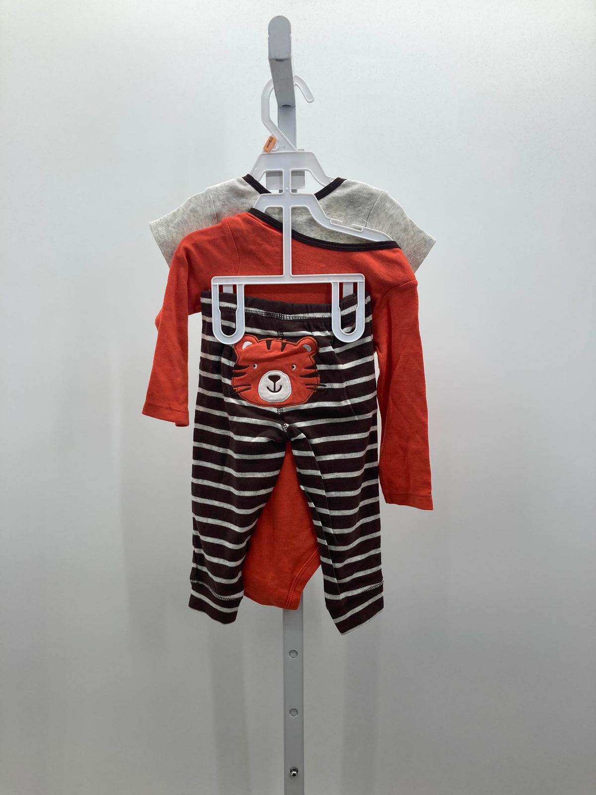 NEW TIGERS SHIRT AND PANTS
