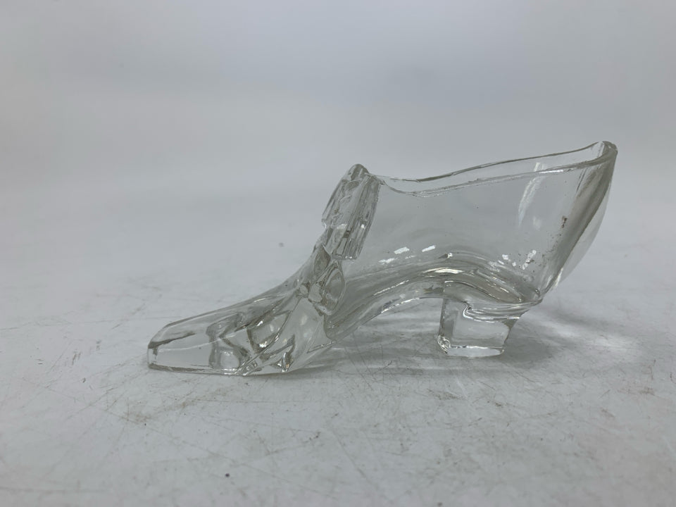 VTG GLASS VICTORIAN SHOE.