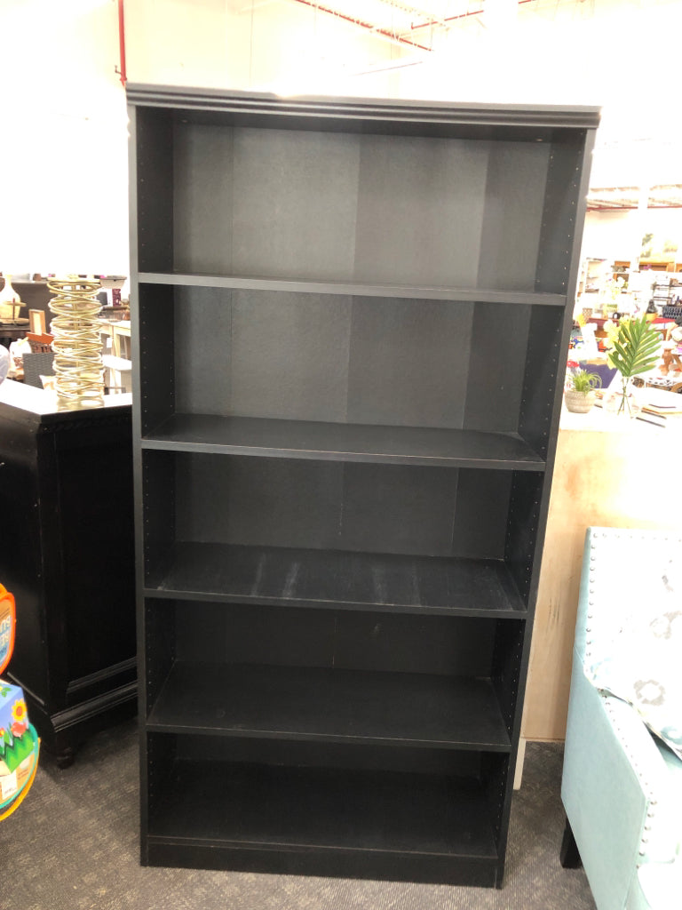 WIDE BLACK 5-SHELF BOOK CASE.