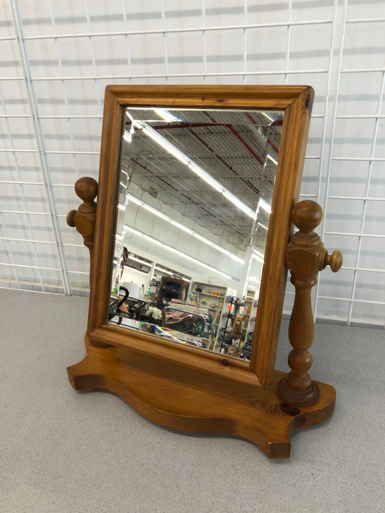WOODEN DRESSER TOP MIRROR.