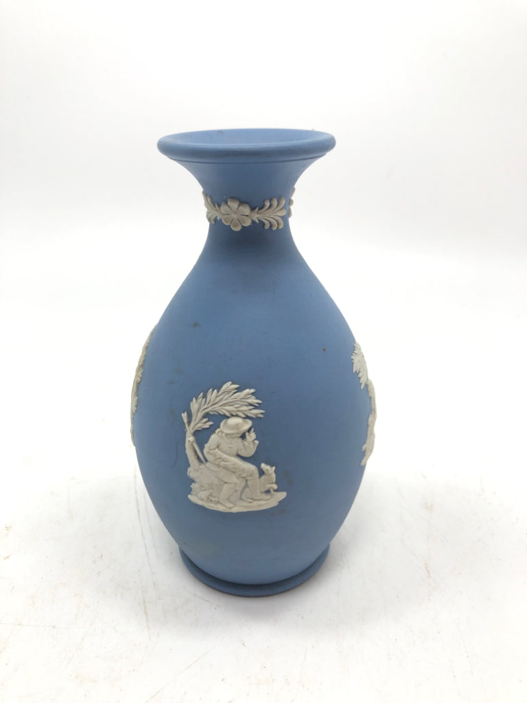 SM BLUE JASPERWARE WEDGWOOD VASE.