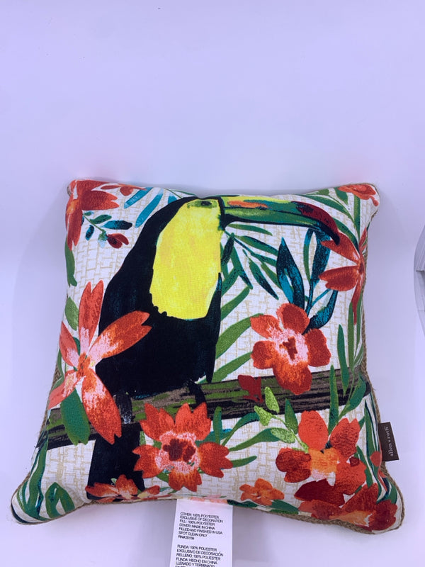 TOUCAN AND FLOWER THROW PILLOW.