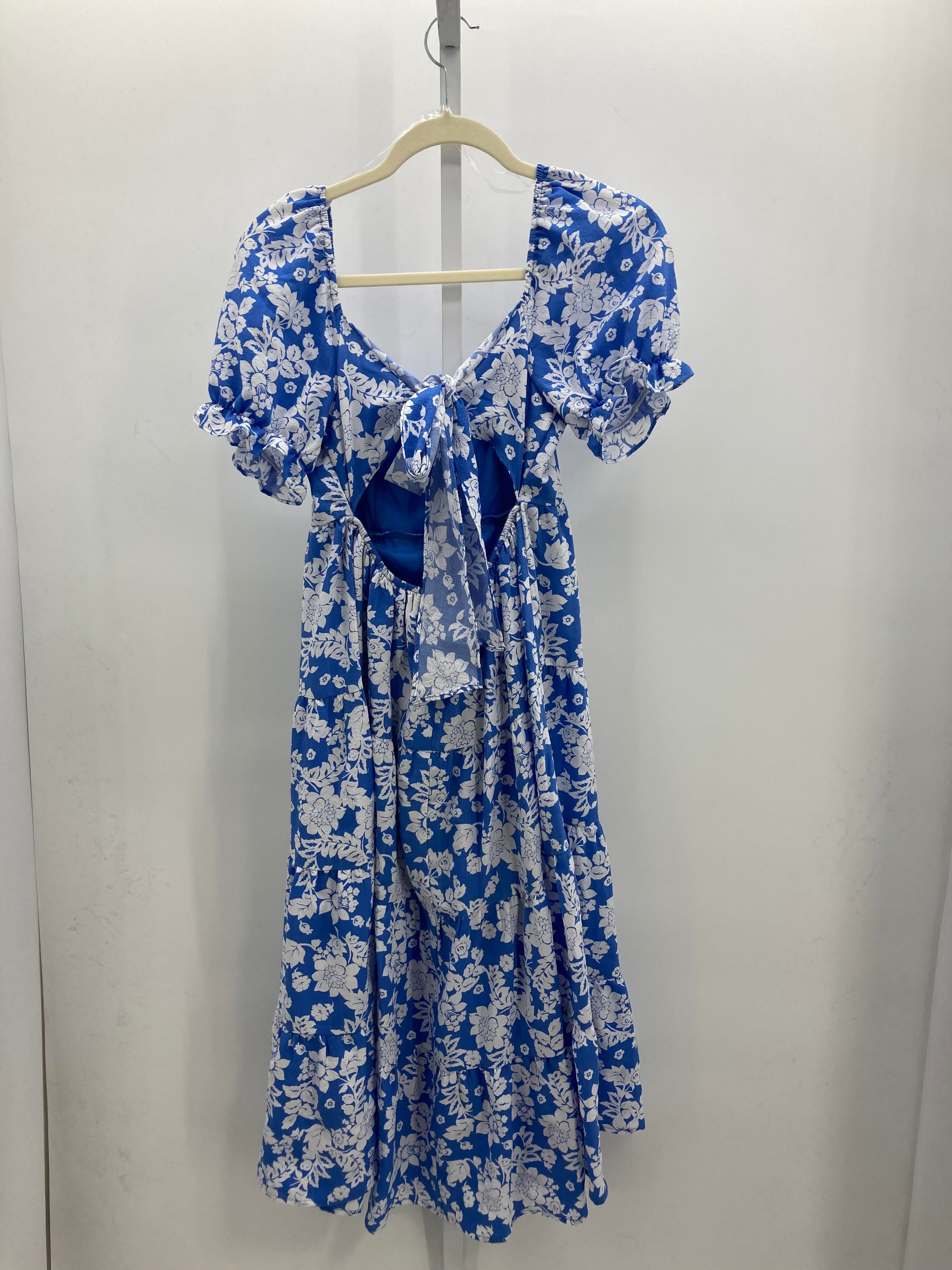 Size Medium Misses Short Sleeve Dress