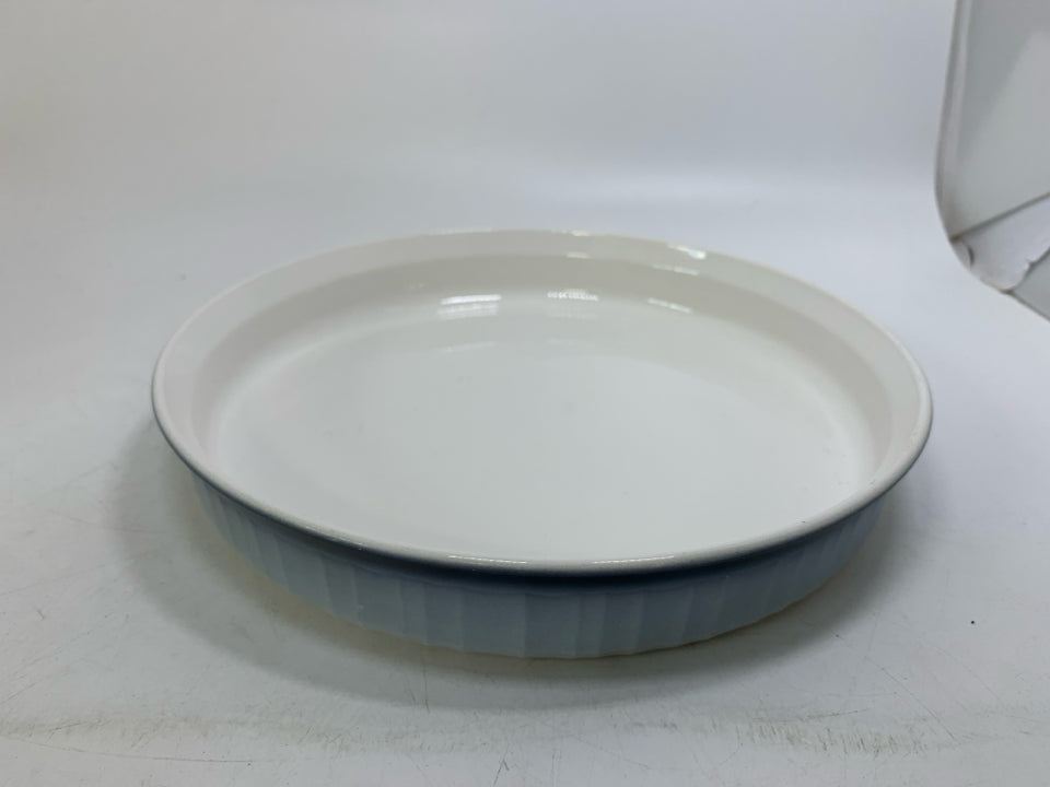LIGHT BLUE RIBBED TART DISH.