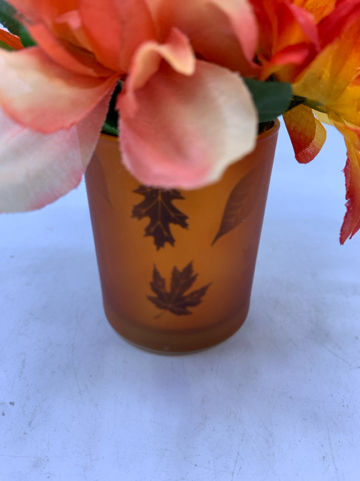 SMALL ORANGE FLORAL ARRANGEMENT.