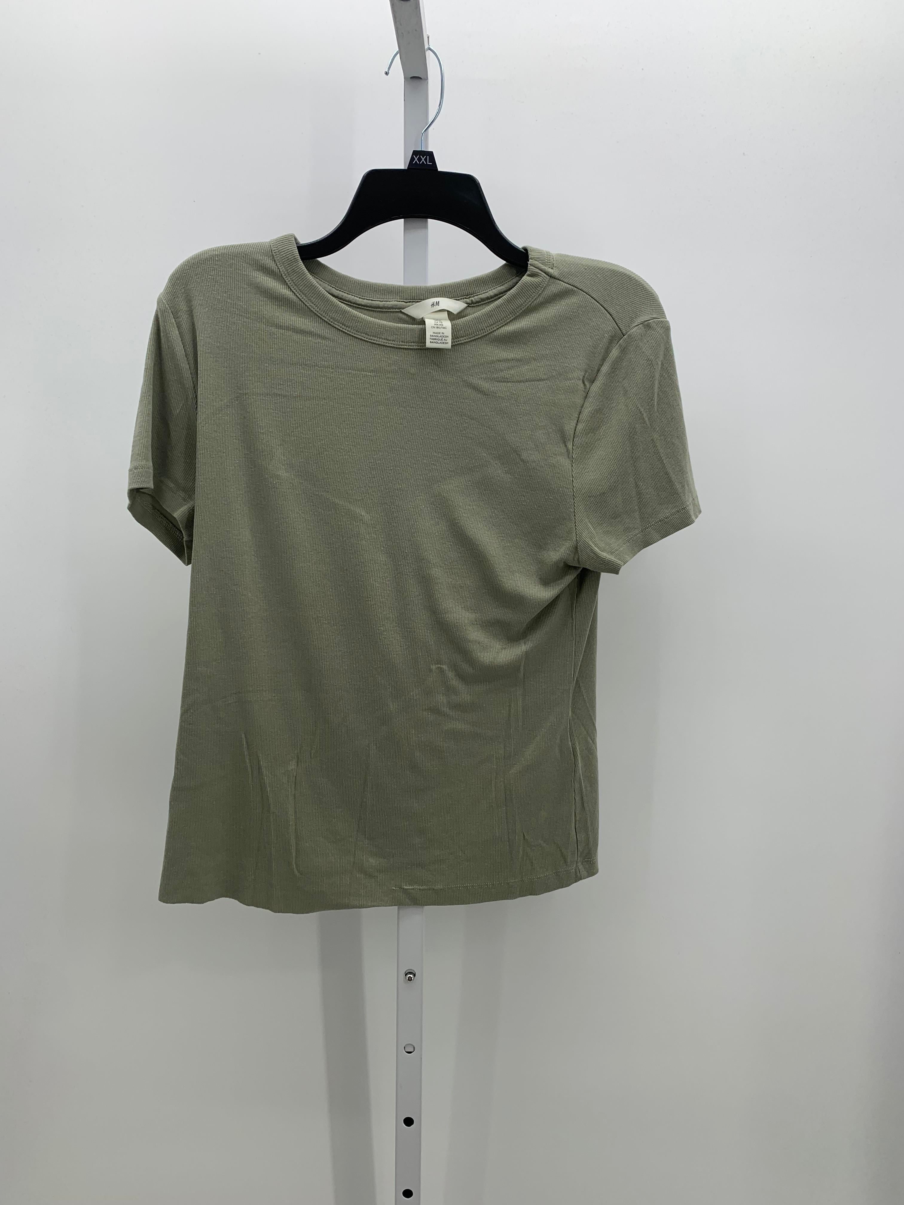 H&M Size Extra Large Misses Short Sleeve Shirt