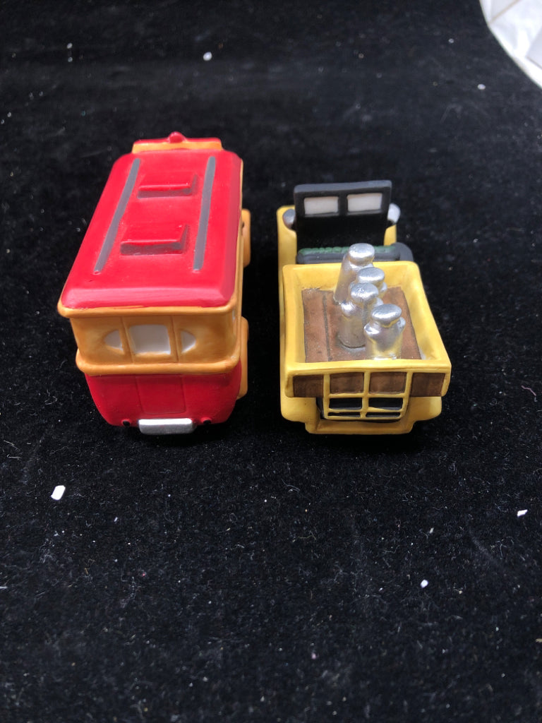 2 TRANSPORT CITY BUS/CITY DAIRY TRUCK HERITAGE VILLAGE ACCESSORIES.