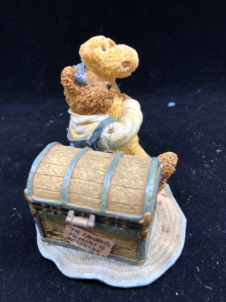 BOYDS BEAR W GIRAFFE .