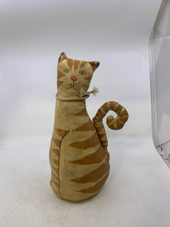 PRIMITIVE ORANGE CAT.