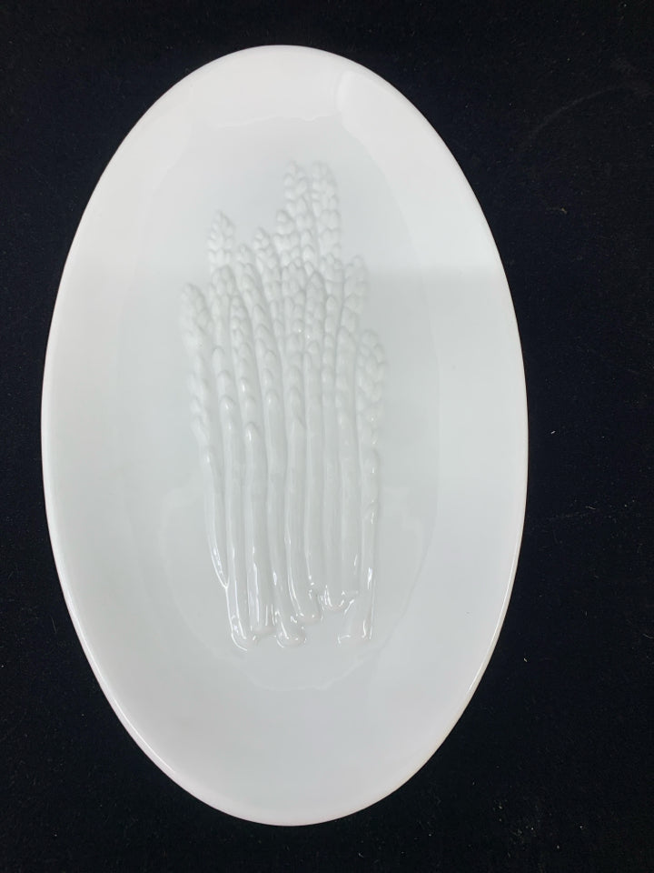 WHITE OVAL SERVING PIECE W/ EMBOSSED ASPARAGUS.