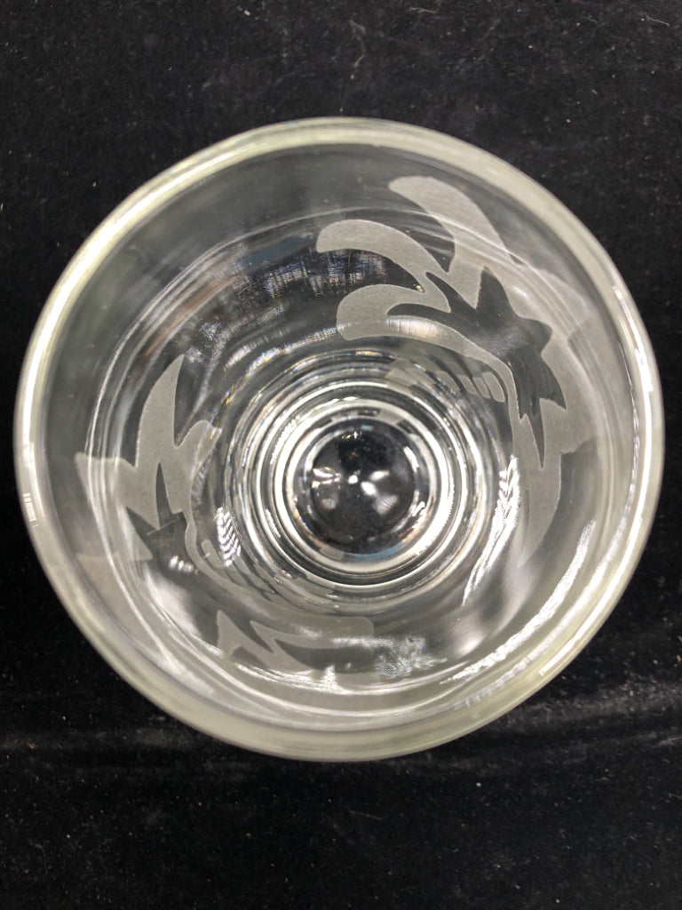 4 TEXTURED PALM TREE TUMBLERS.