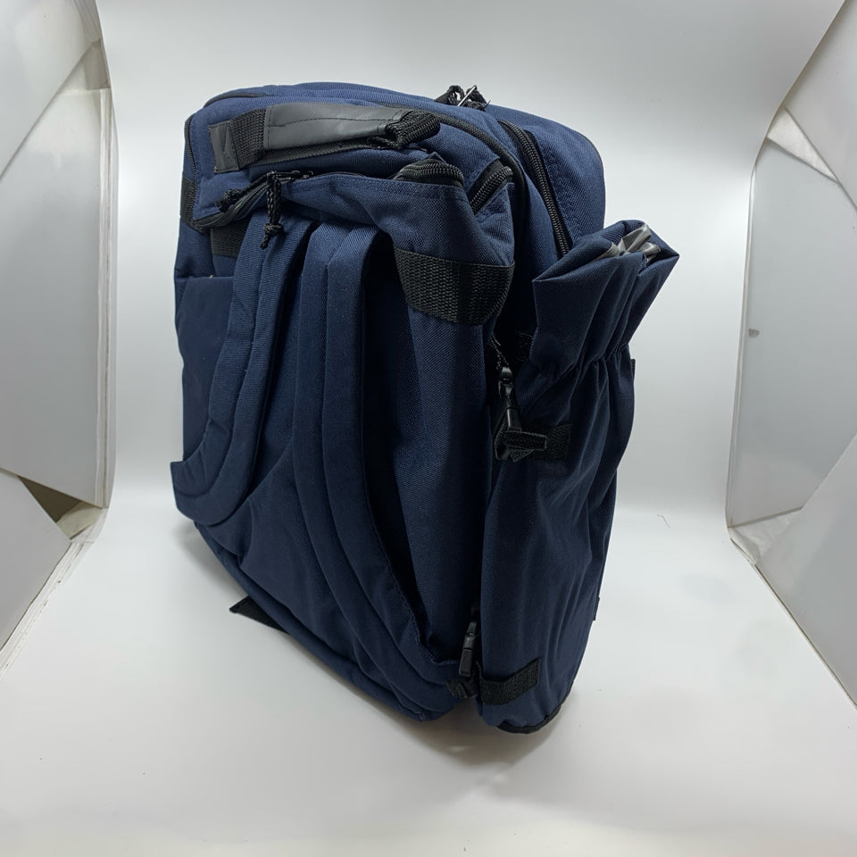 DELUXE PICNIC BACK PACK W/WINE COOLER.