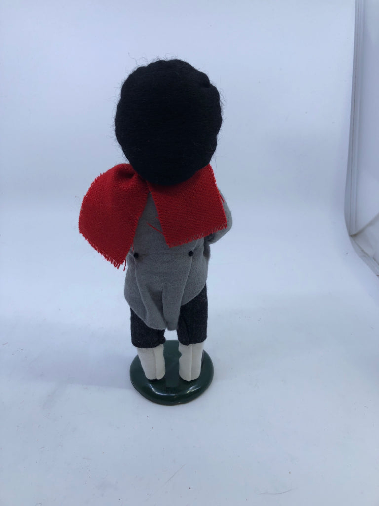 BYERS' CHOICE BOY W RED SCARF CAROLER-1992.