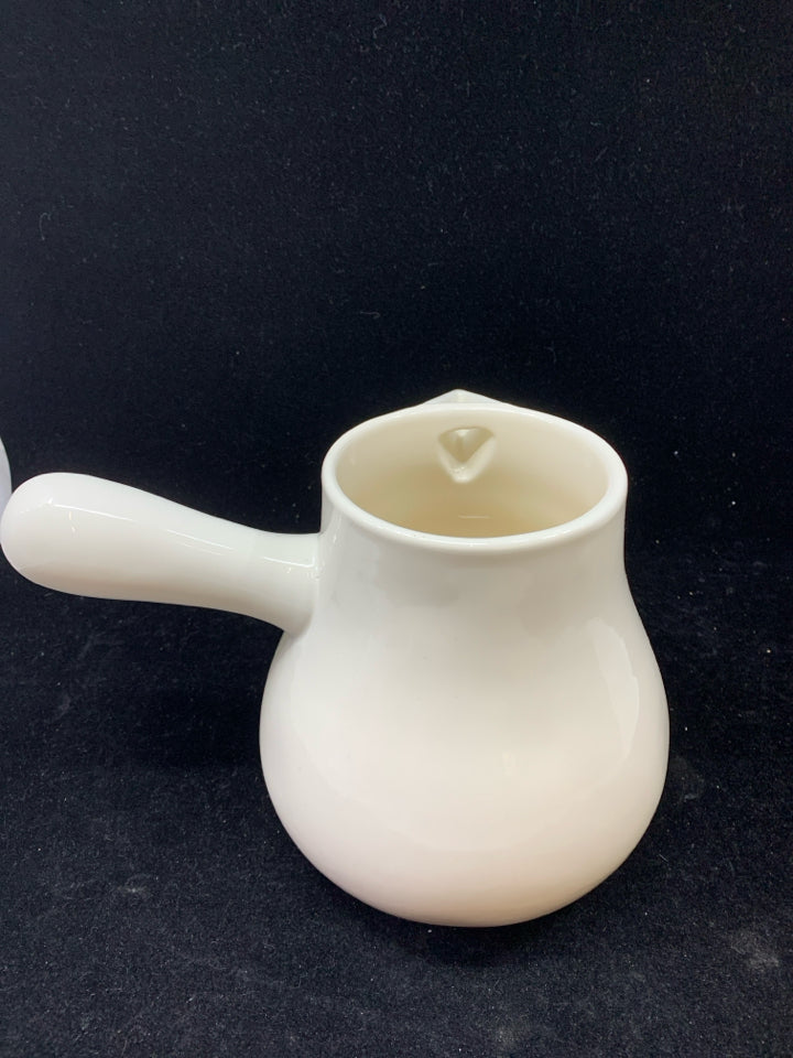 "MERRY" WHITE COCOA POT-RAE DUNN.