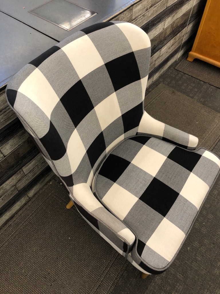 CHECKERED B&W ACCENT CHAIR.