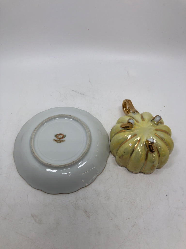 VTG YELLOW CUP/SAUCER.