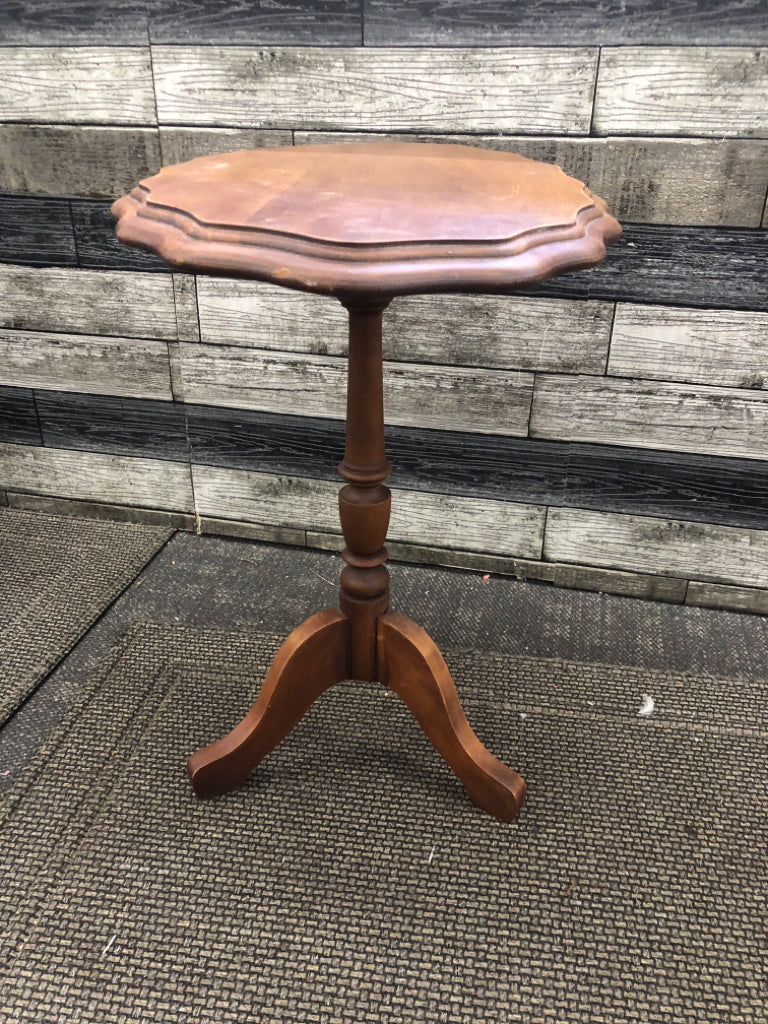 WOOD OVAL FLIP TOP PLANT STAND.