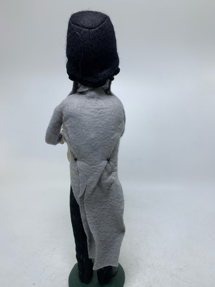 BYER'S CHOICE CAROLER W/ SCRIPT GREY JACKET 1985.