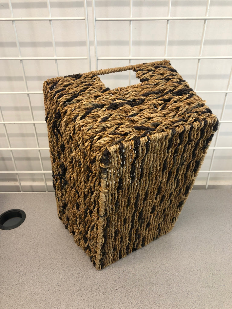 TAN/BLACK WOVEN BASKET W/HANDLES.