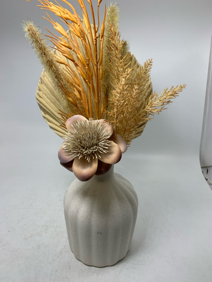 WHITE VASE W/ LARGE LEAF/WHEAT AND FLOWER.