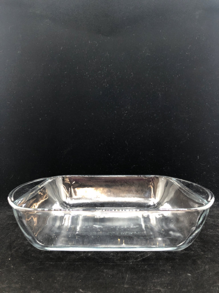 SQUARE GLASS BAKING DISH.