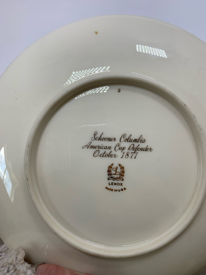 VTG PORCELAIN SCHOONER COLUMBIA CIGAR ASHTRAY GOLD RIM.