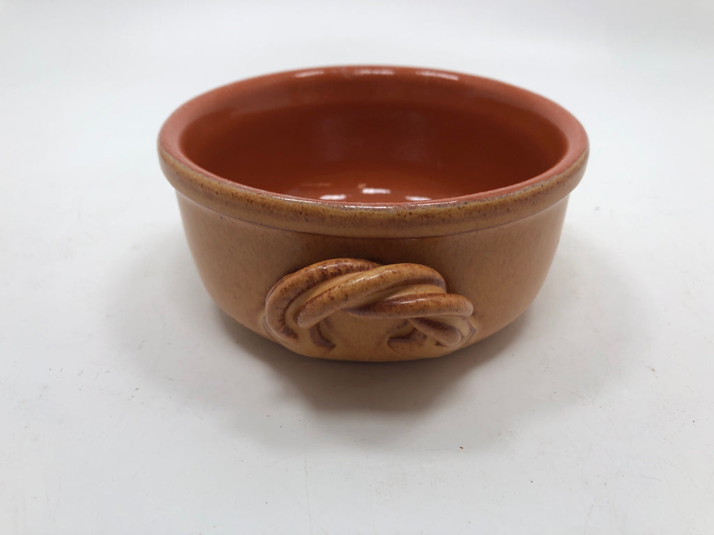 BROWN GLAZED TERRACOTTA BOWL W/TWISTED HANDLES.