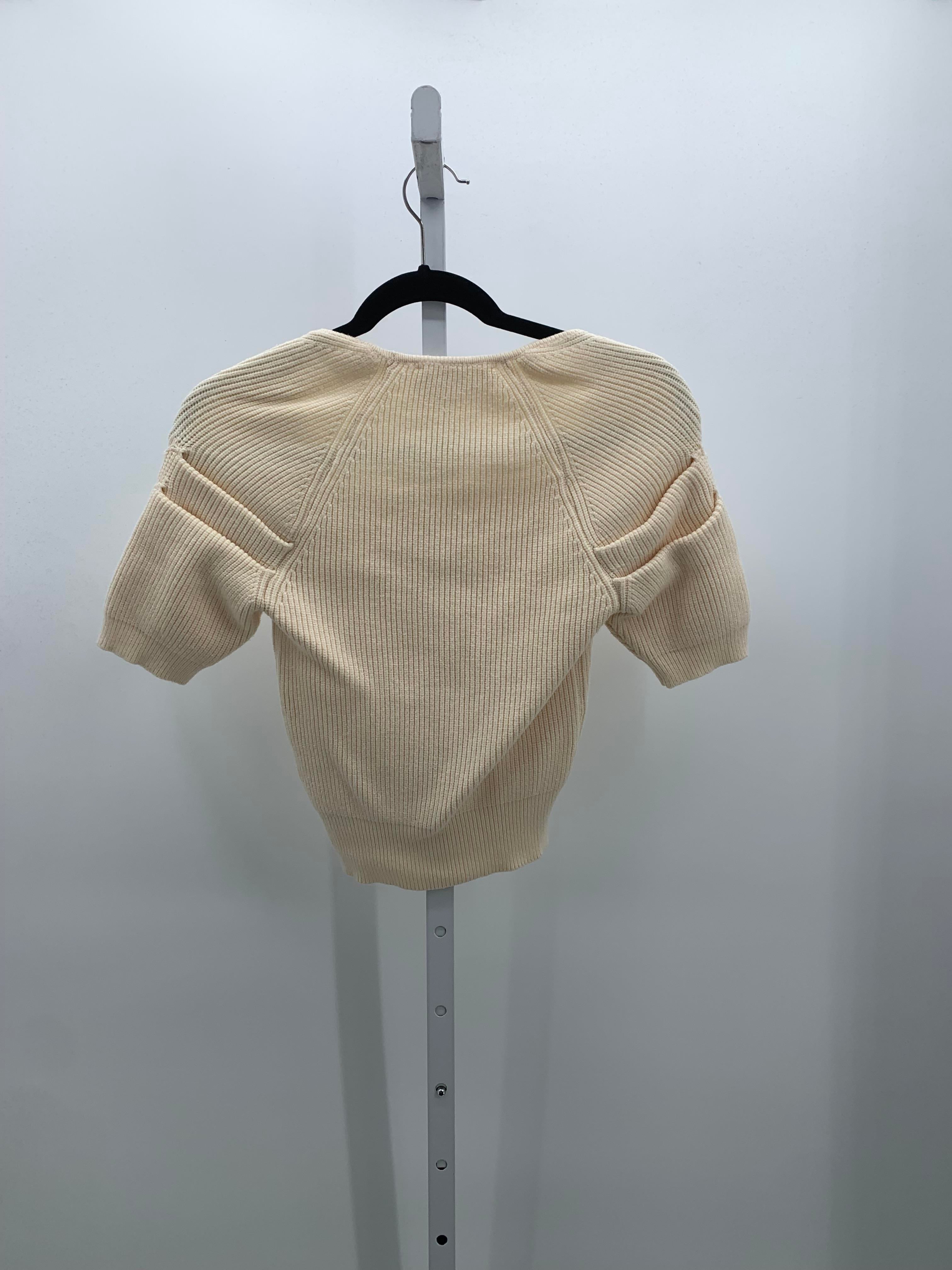 Size Small Juniors Short Sleeve Sweater