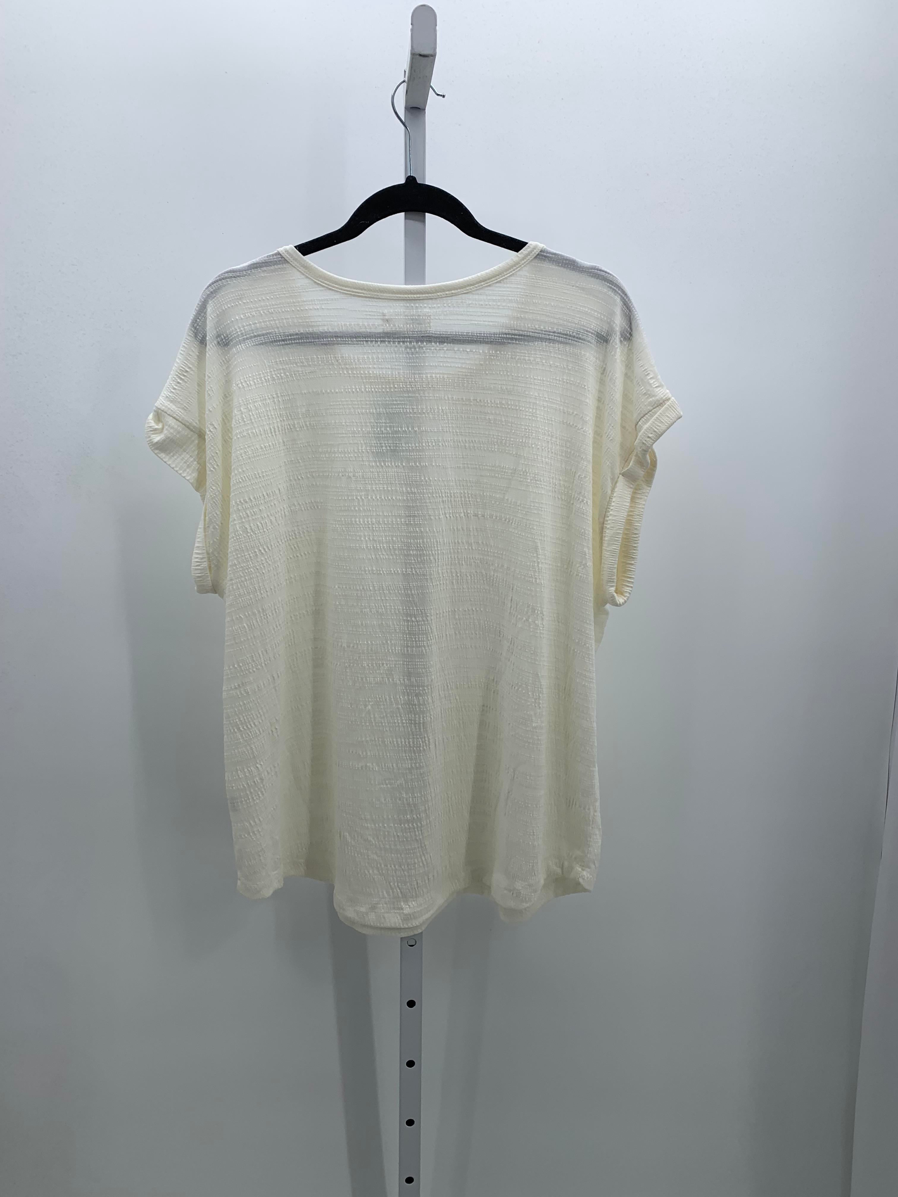 Maurices Size 0X Womens Short Sleeve Shirt
