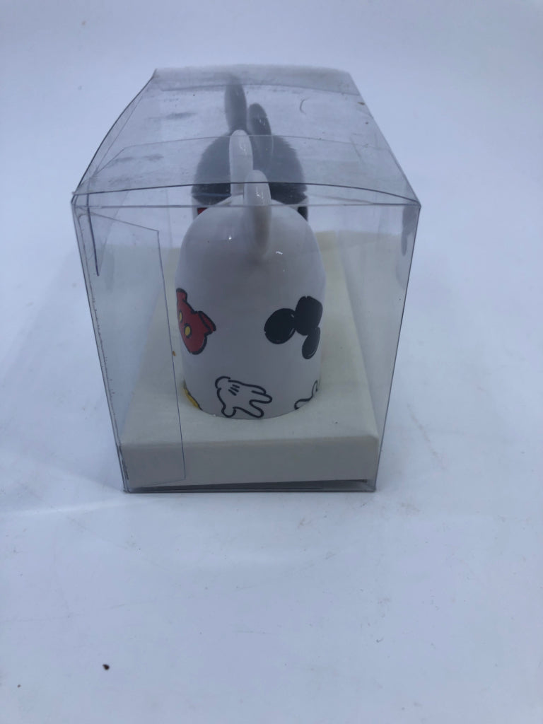 NIP MICKEY MOUSE B+W EARS S/P SHAKERS.